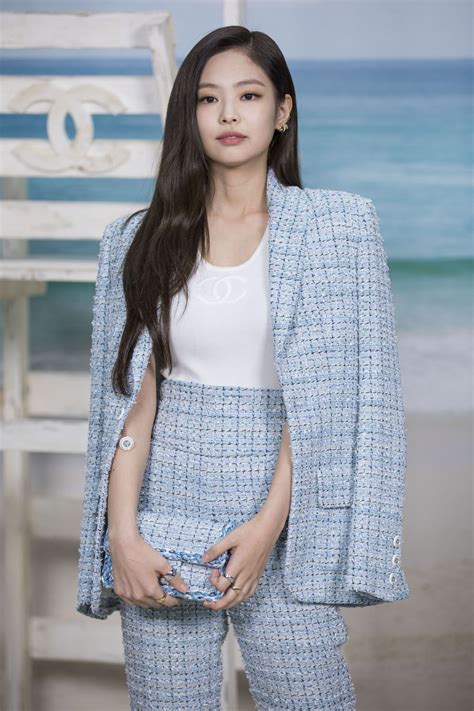 chanel jennie bolsito|jennie kim Chanel style.